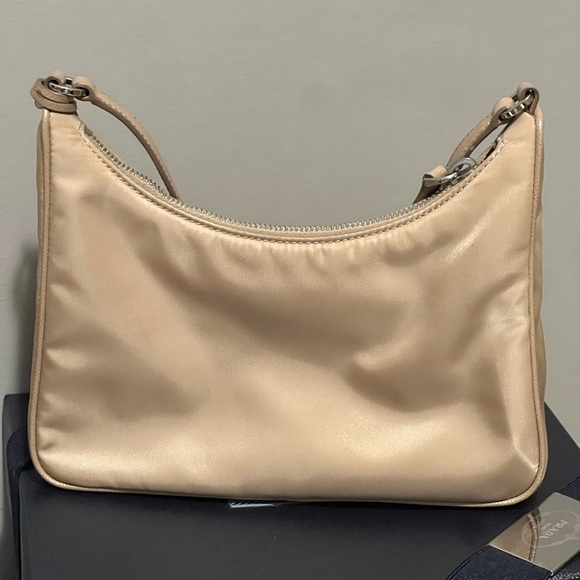 Authentic Prada Edition 2005 Re-Nylon Shoulder Bag - Cameo Beige+FREE blind box - Picture 2 of 6